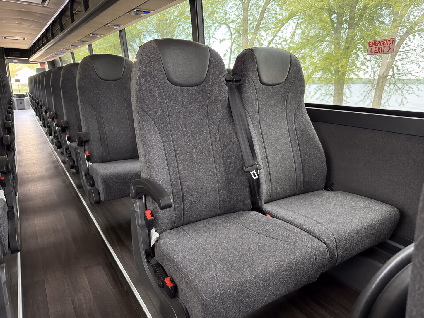 hit the cape may wine trail with a bus from woodbridge